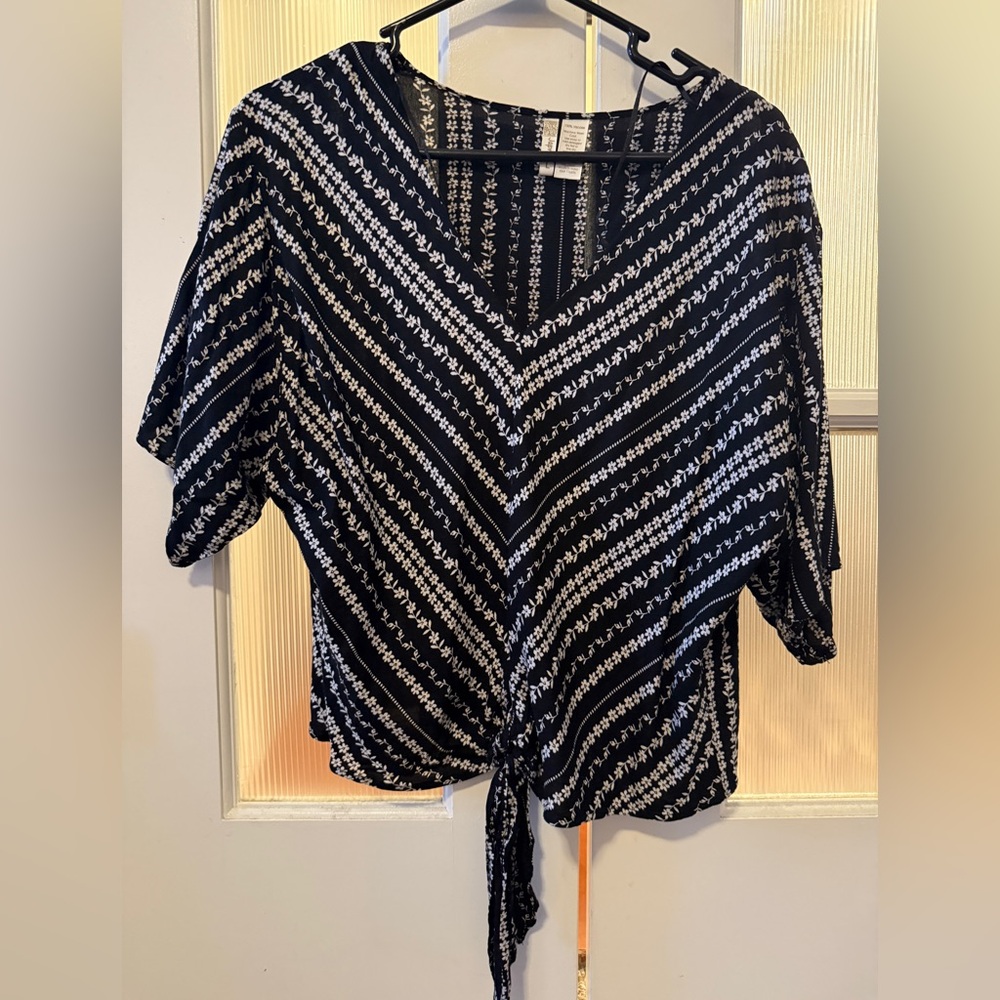 Japna Black and White Floral Blouse